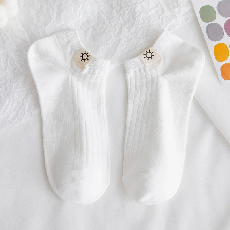Solid Color White Short Socks Women Casual Cotton Breathable Low Cut Ankle Socks College Style School Students Kawaii Cute Socks