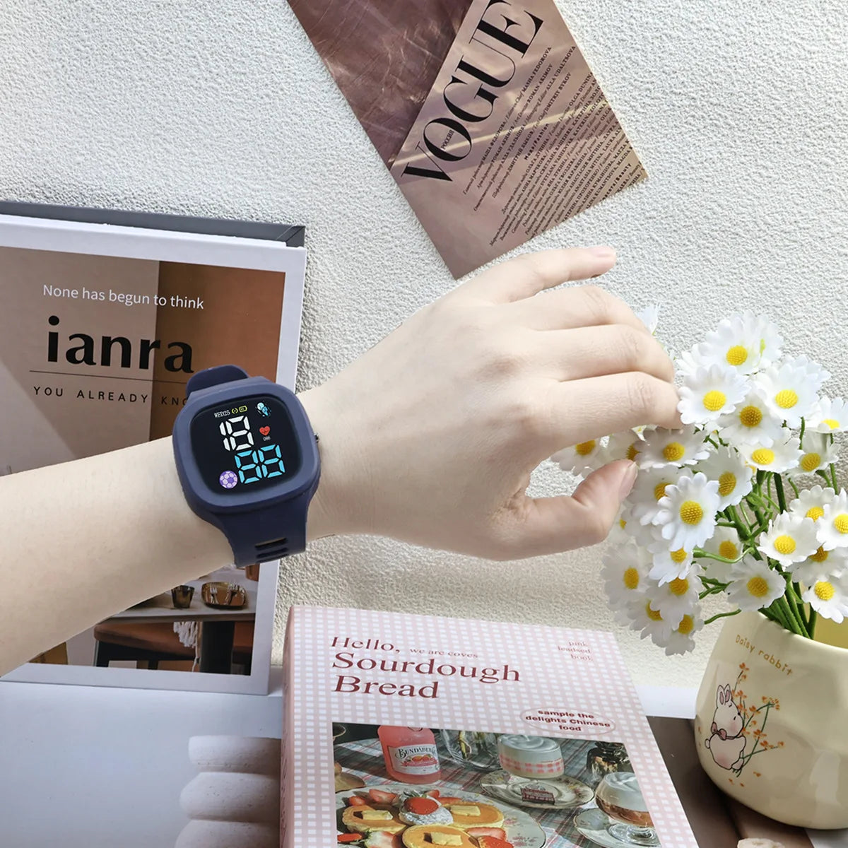 Ladies Small Square Watch i Fashion Astronaut LED Electronic Watch