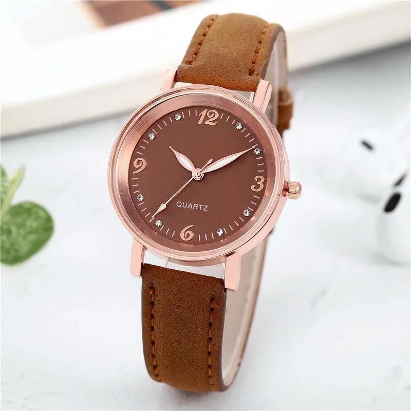 Light Luxury Luminous Quartz Wristwatches for Women Elegant Leather Band Analog Quartz Watches Casual Versatile Watches
