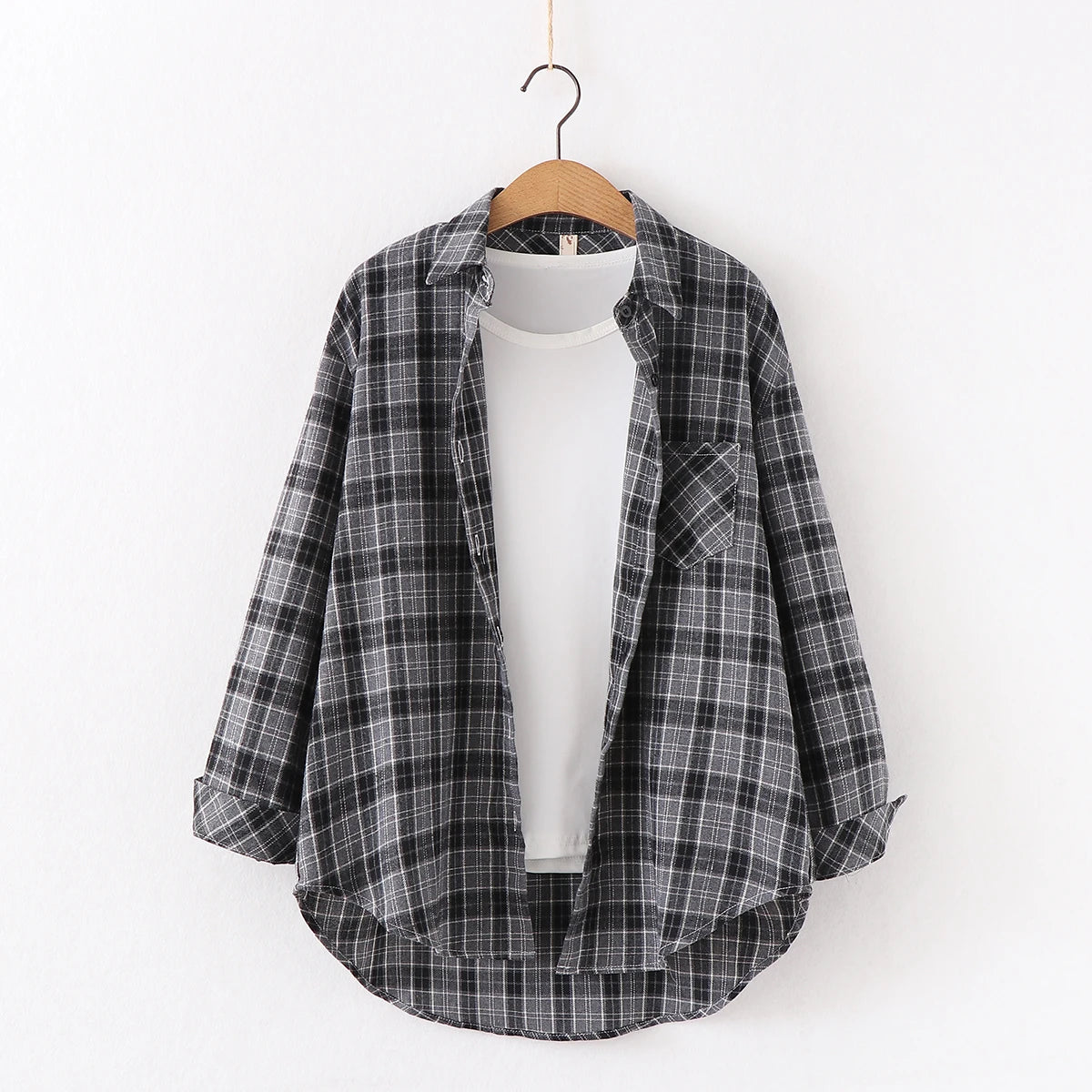 Fresh Flannel Plaid Shirt Women 2025 New Female Blouses and Tops Cotton Loose Long Sleeve Casual Shirts Fine Women's Clothes