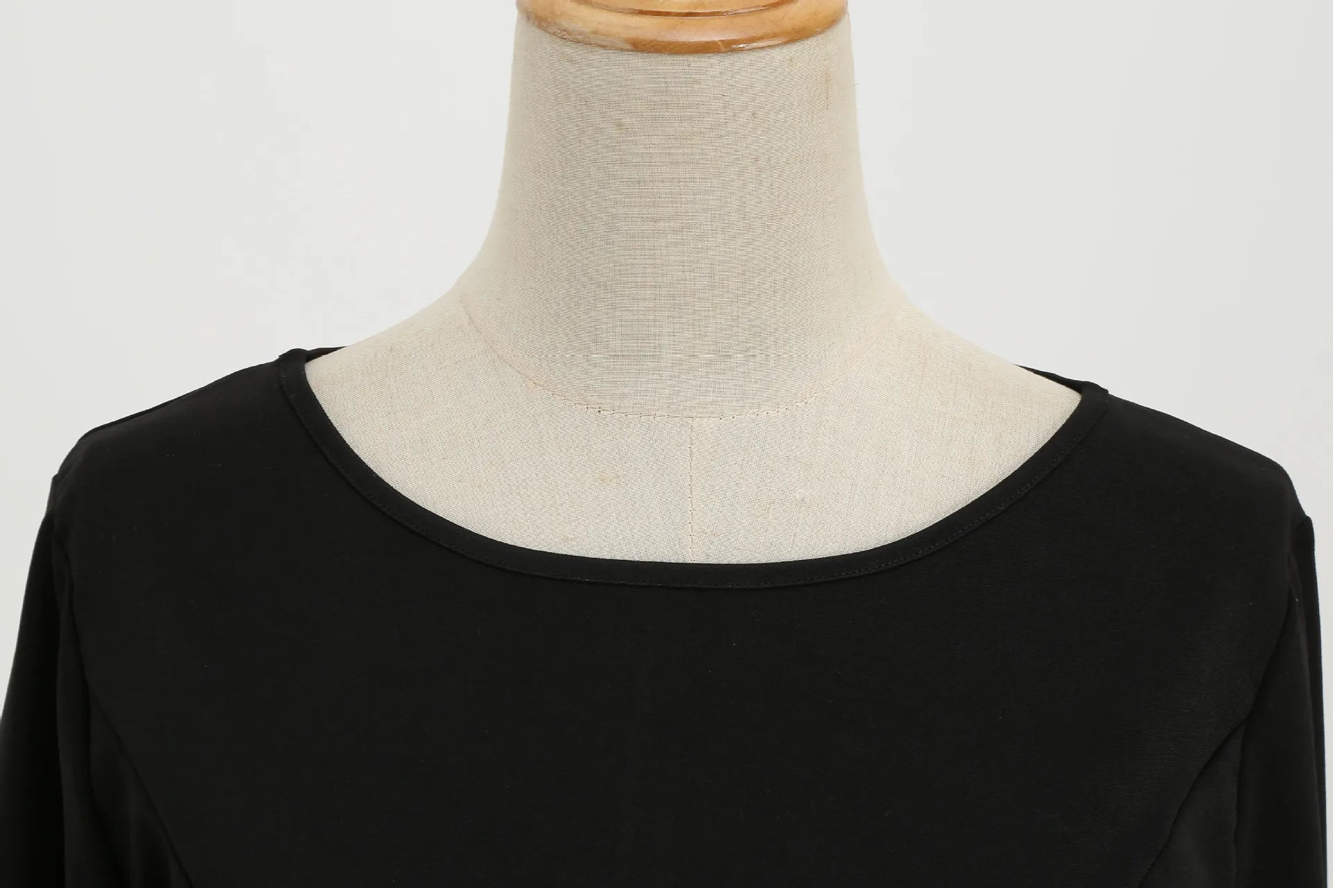 Elegant Digital Print Long Sleeve round Neck Dress with Belt Midi Skirt Large Swing Christmas Theme Cross-Border Knitted Fabric