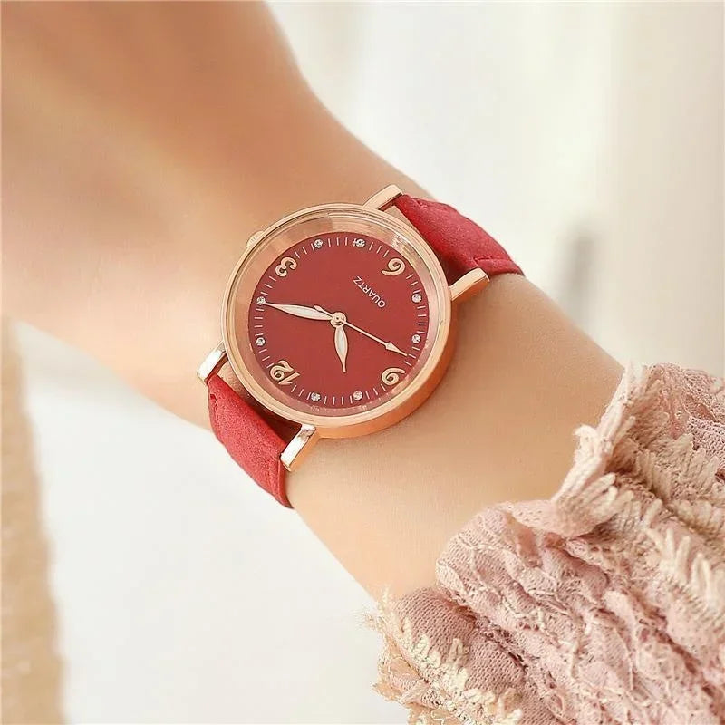 Light Luxury Luminous Quartz Wristwatches for Women Elegant Leather Band Analog Quartz Watches Casual Versatile Watches