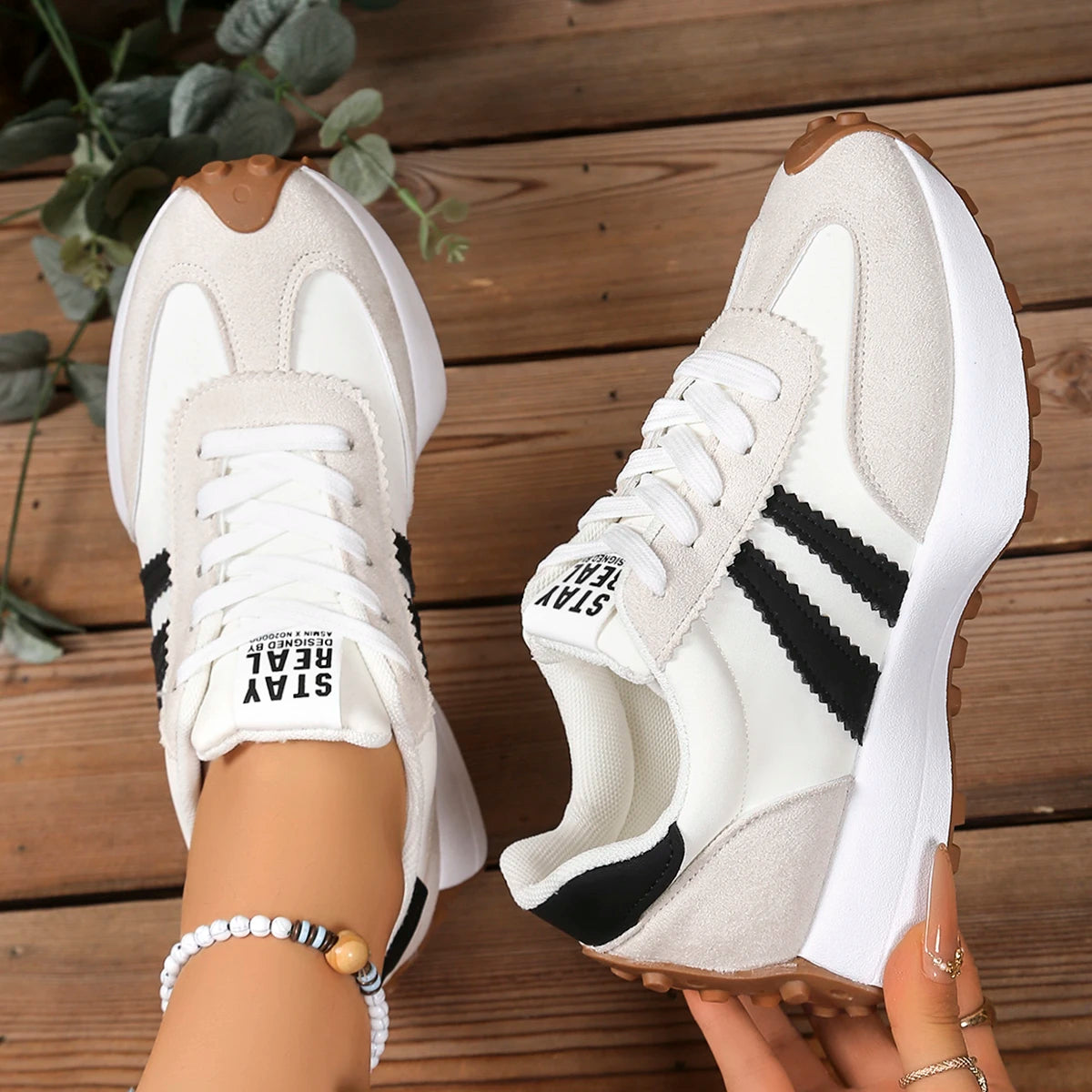Spring Thick Bottom Women Sneakers 2025 Summer Casual Patchwork Leather Sneakers Women Outdoor Casual Comfortable Shoes Ladies