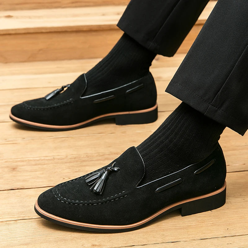 British Style Tassel Loafers Man Quality Suede Leather Shoes For Man Luxury Pointed Elegant Gentleman's Shoes chaussures homme