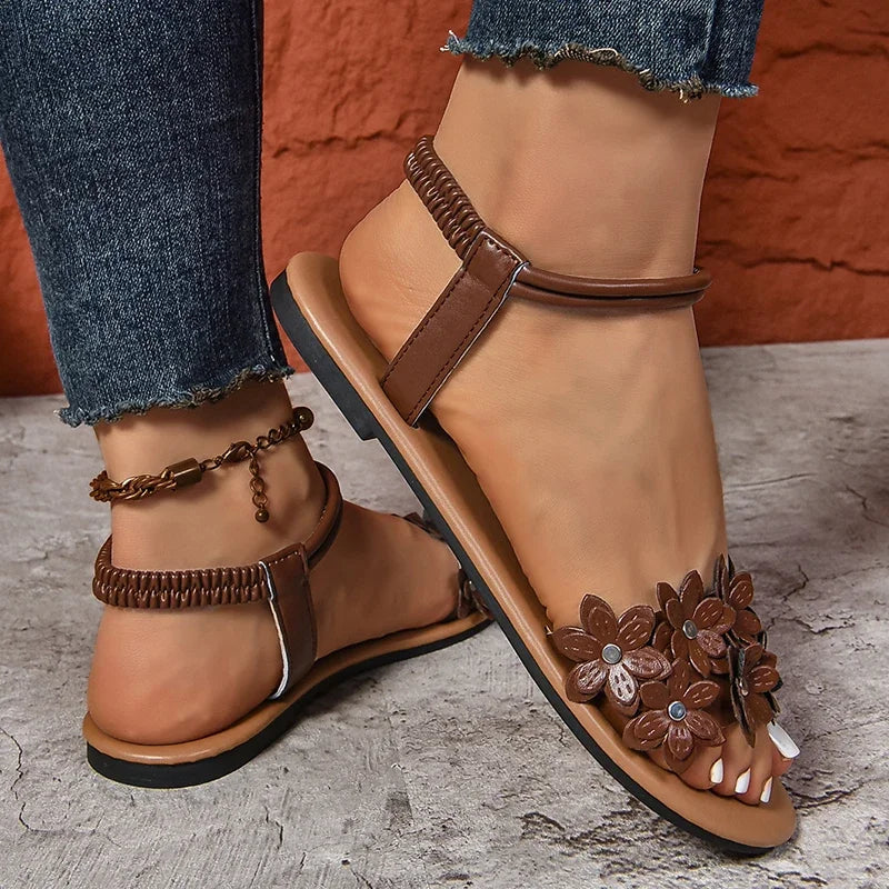 Flower Decoration Flat Sandals for Women Summer 2025 Lightweight Comfort Beach Shoes Woman Fashion White Floral Dress Sandalias