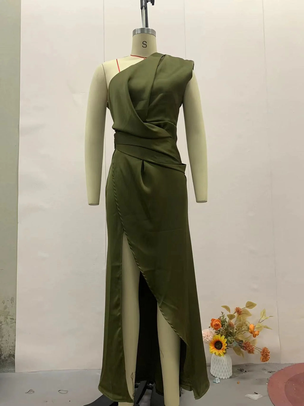 Women's Solid Slanted Collar High Waist Slimming Long Dress Temperament Commuting Female Fashion Elegant A-Line Party Dresses