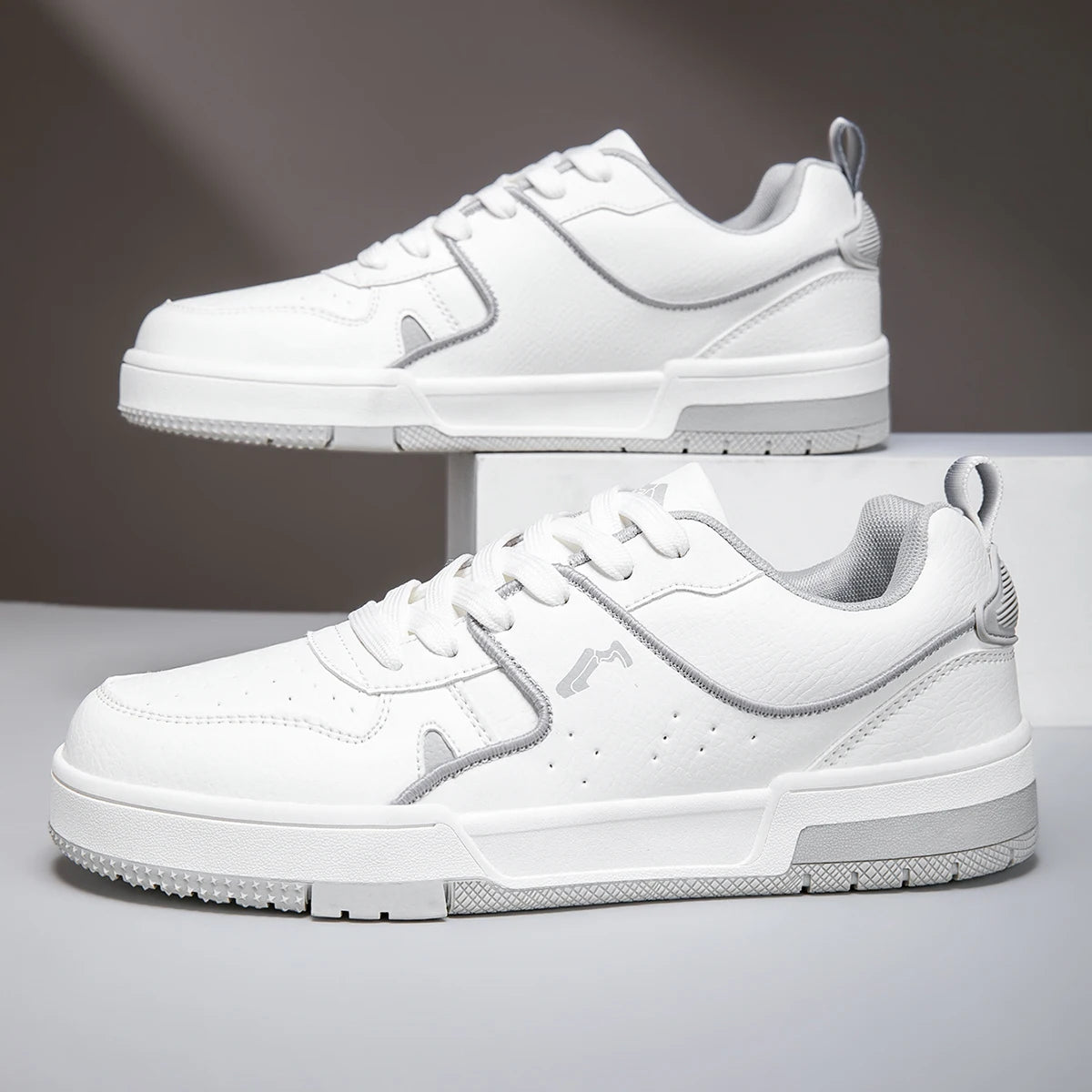 Men Board Shoes Autumn Trendy Lace Up Flat Sports Shoes Anti Slip Comfortable Couple Daily Wear Casual Sneakers for Men