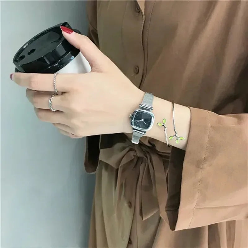 New Square Watch Women Retro Fashion Ladies Quartz Wrist Watch Student Simplified Netbelt Watch Relojes Para Mujer Clock Gift
