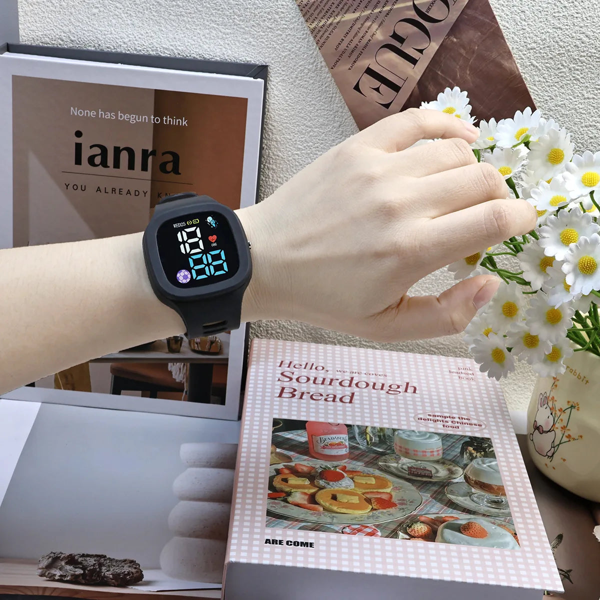 Ladies Small Square Watch i Fashion Astronaut LED Electronic Watch