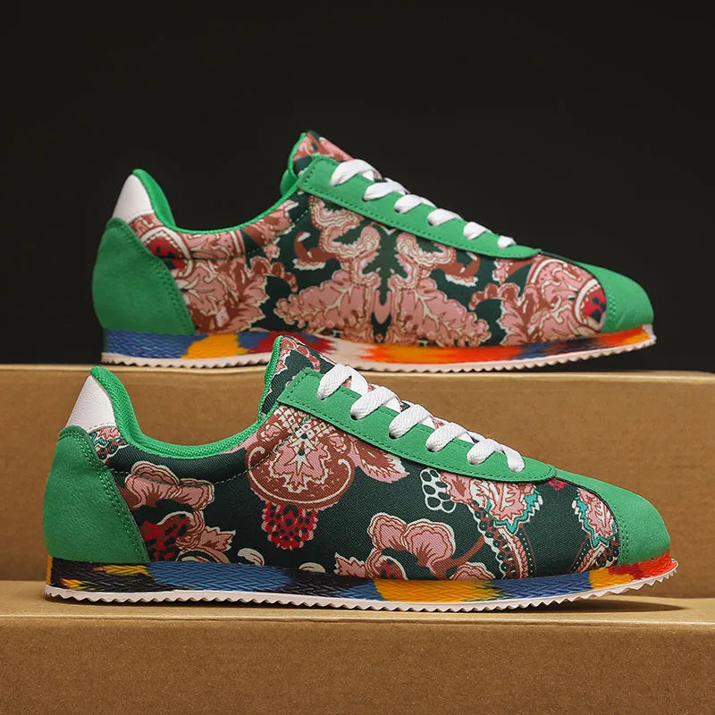 Fashion Graffiti Printed Men Suede Sneakers Red Running Shoes Men's Jogging Shoes Light Gym Trainers Men Flat Embroidery Shoes