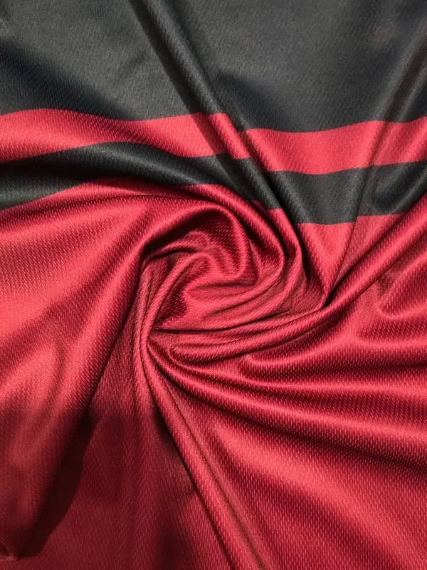 New 3D round-neck men's T-shirt, made of casual polyester knitted fabric, elastic and light, regular fit, striped pattern