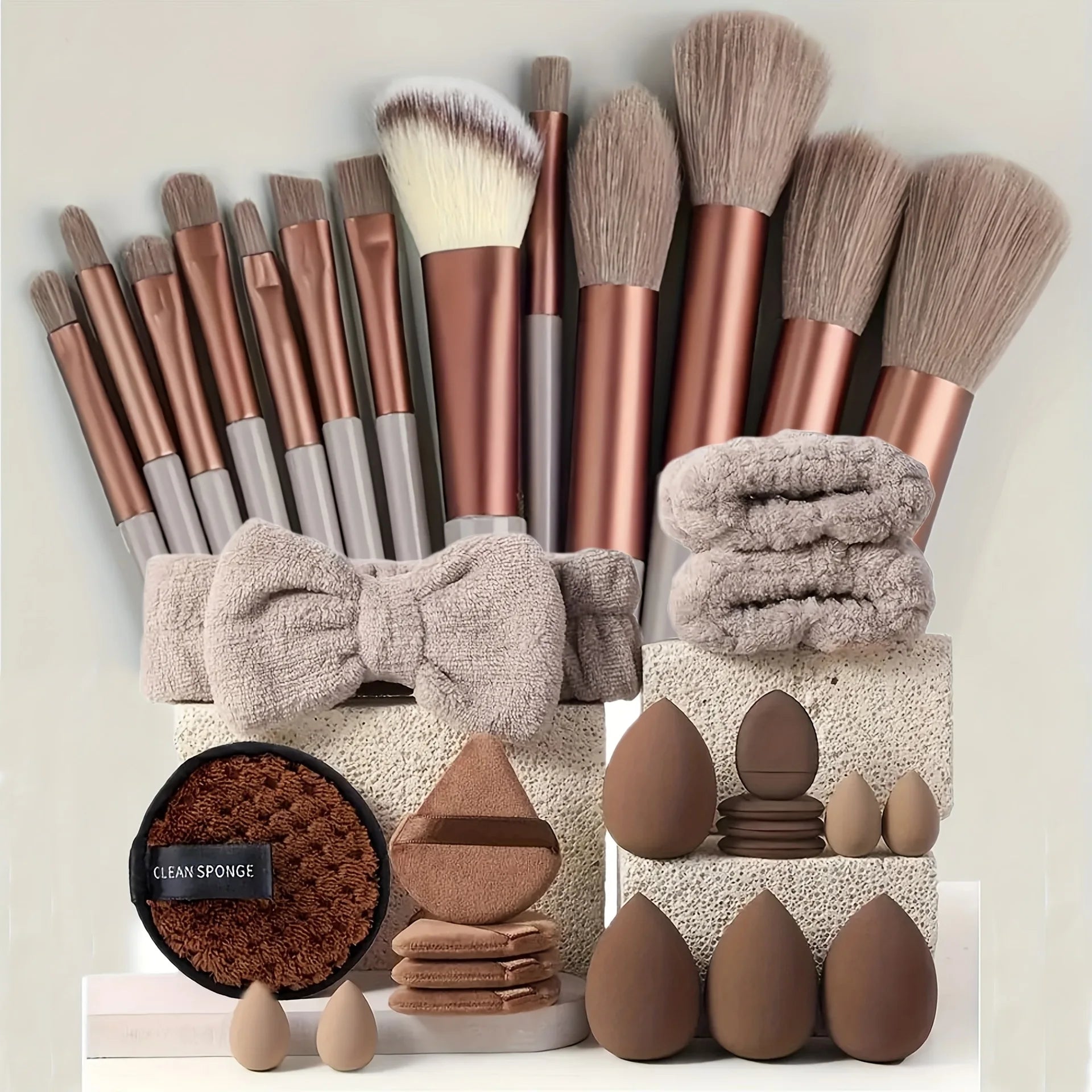 33pcs beauty set makeup kit  large and small beauty sponges for flawless makeup application and removal of makeup full set
