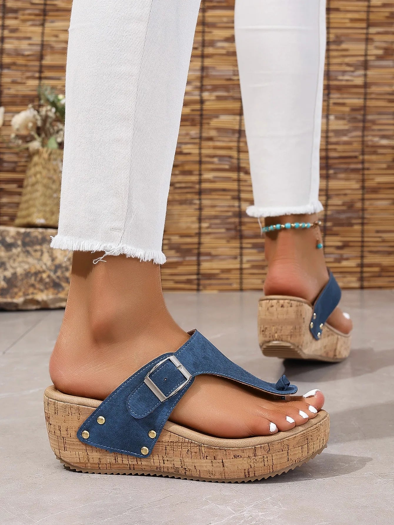 Women Sandals Platform Clip Toe Slippers Flip Flops Summer Wedges Fashion High Heels Shoes for Women New Trend Outdoor Sandals