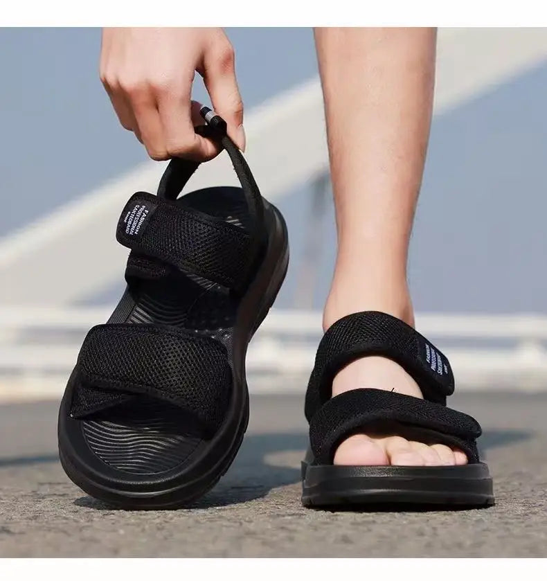 A Pair of Simple and Lightweight Beach Shoes, New Driver's Youth Sports Sandals, Men's Wear-Resistant, Non-Slip, Outdoor Soft-Soled, Anti-Odor Casual Shoes