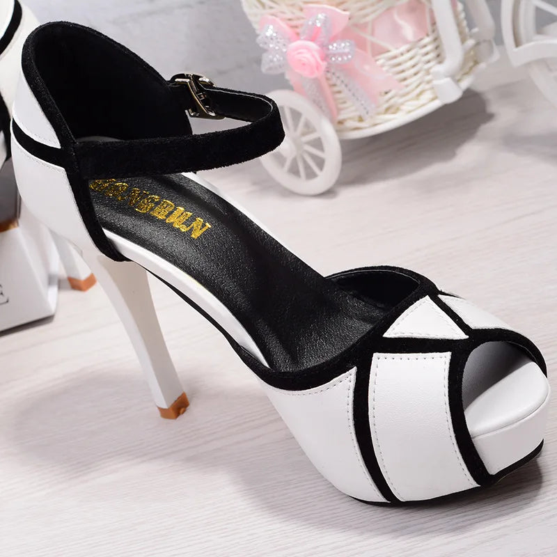 Shoes for Women Summer Hollow Buckle Women's Fashion Peep Toe Fashion High Heels Classic Banquet Female Sandals 34-41