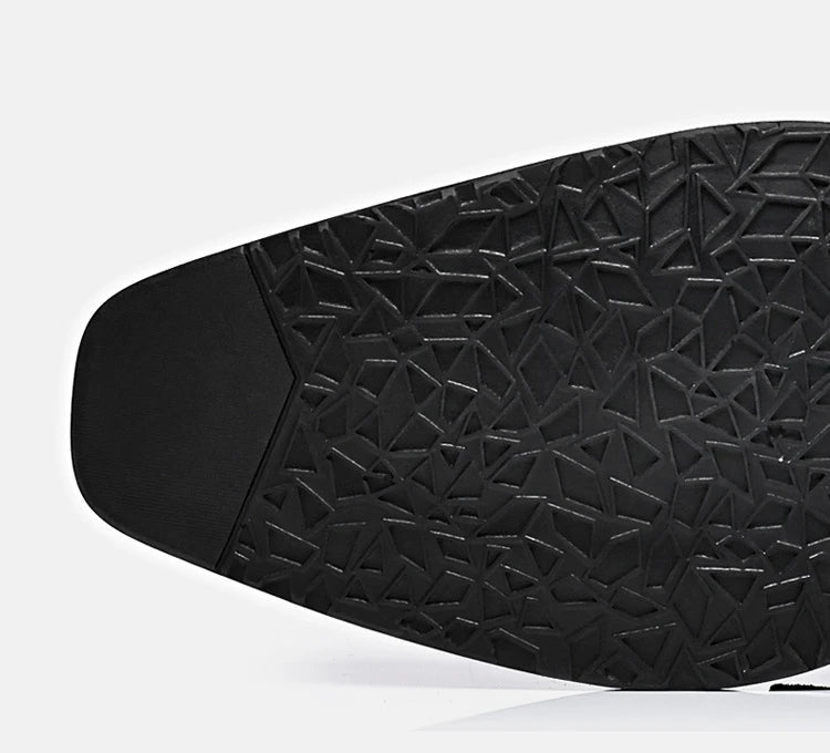 Luxury Dress Shoes for Men designer Business Men Oxford Shoes British Style Pointed Wedding Formal Shoes New Men Fashion Loafers