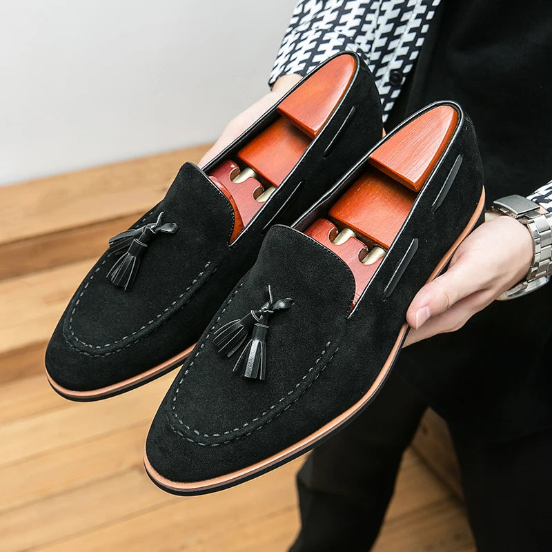 British Style Tassel Loafers Man Quality Suede Leather Shoes For Man Luxury Pointed Elegant Gentleman's Shoes chaussures homme