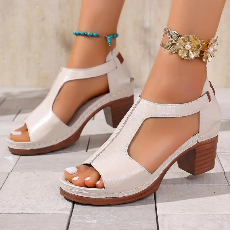 Vintage Solid Slip On Cover Heel Gladiator Sandals Women 2025 Summer Round Toe High Heels Sandals Classic Beach Shoes Plus Size