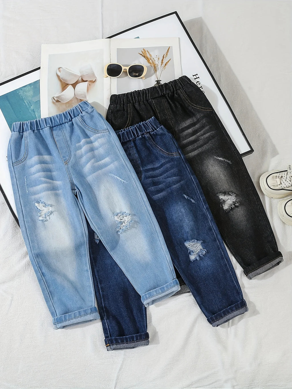 A 3-Piece Set Of Outdoor Casual Denim Pants For Boys, Fashionable Street Retro Washed Denim Ripped Pants