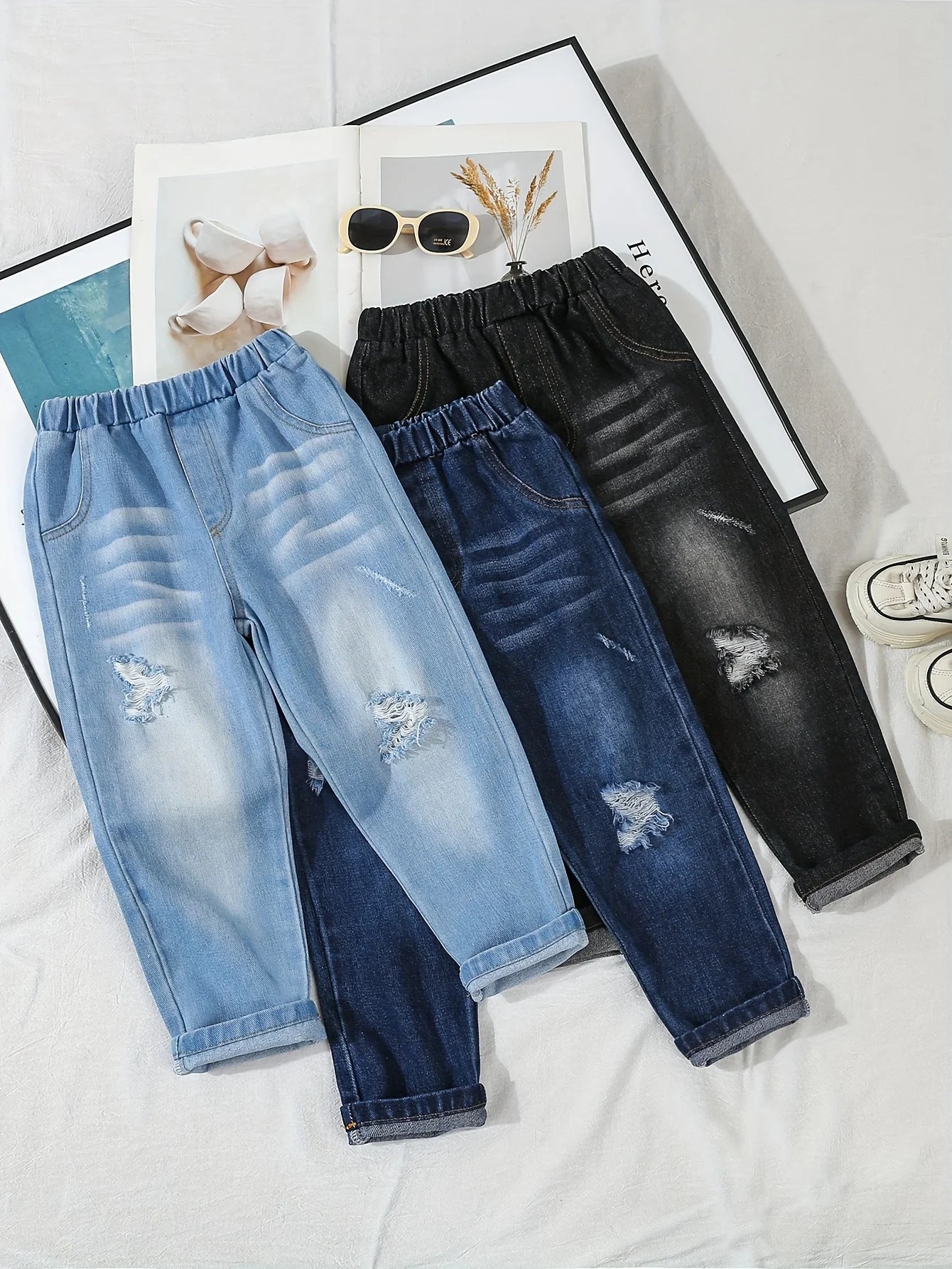 A 3-Piece Set Of Outdoor Casual Denim Pants For Boys, Fashionable Street Retro Washed Denim Ripped Pants