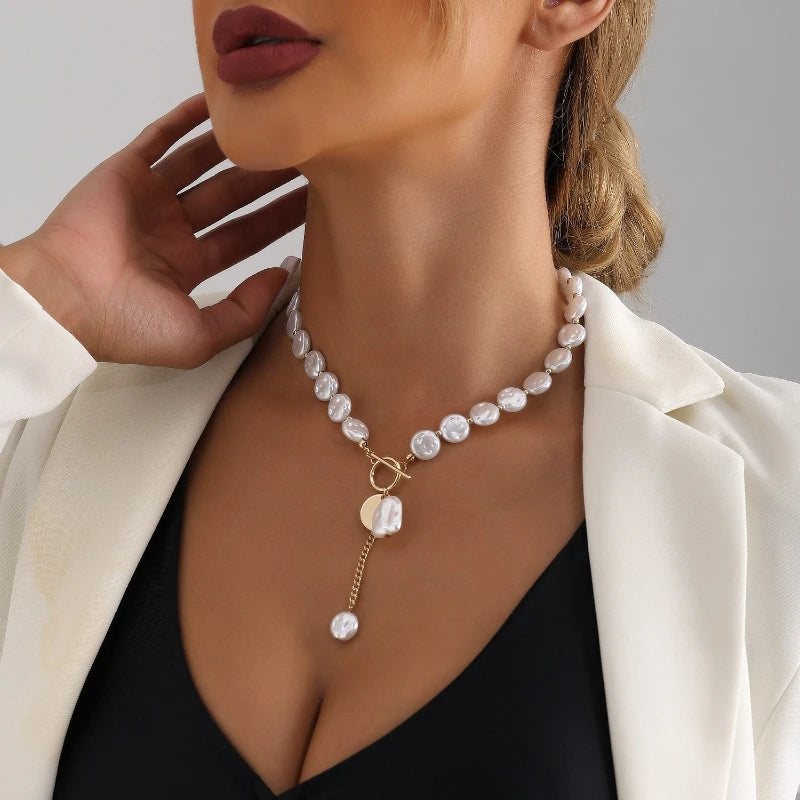1pc Fashion String Imitation Pearl Moon Disc Pendant Necklace, Suitable for Women's Daily Party Jewelry Gifts
