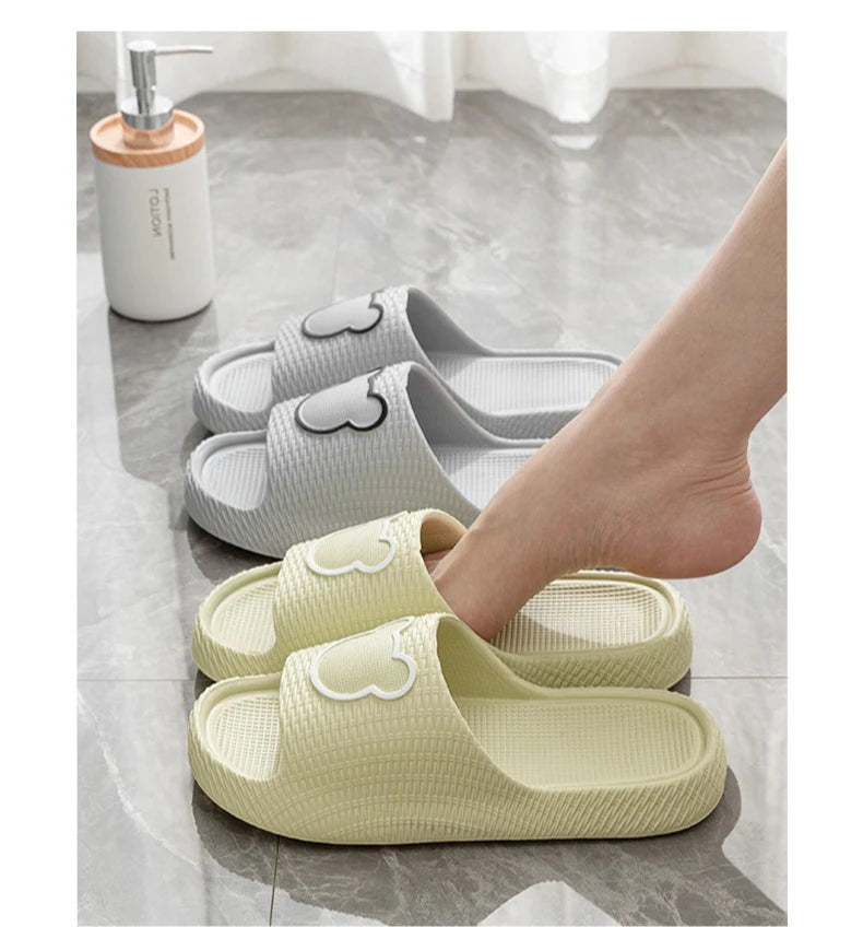 Home Cloud Slipper Men Cartoon Bear Sandal Flip Flop Beach House Shoe Platform Female Woman Slides Ladies Outdoor Rubber Sneaker