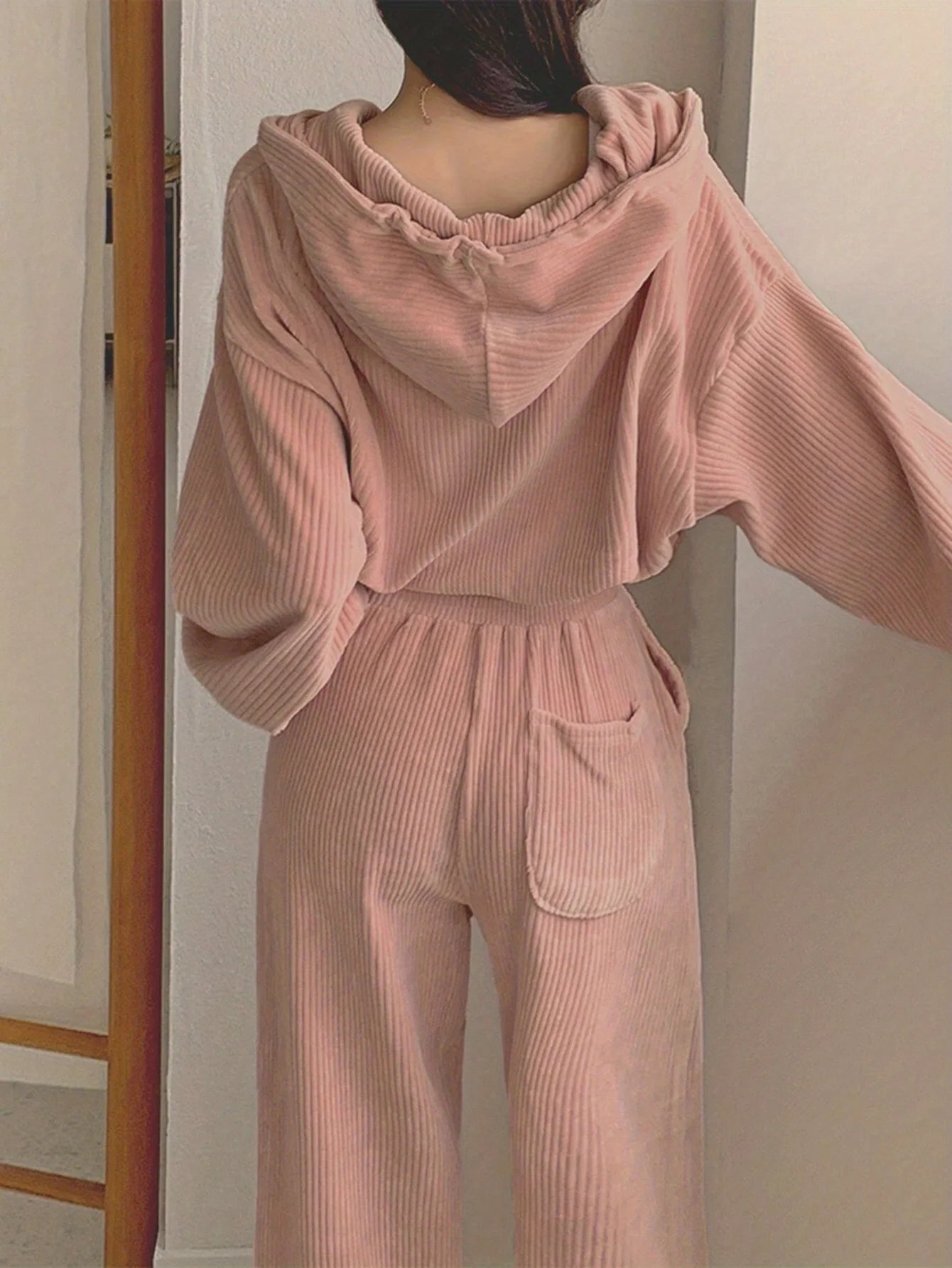 Ladies Casual Sport Two-Piece Set Hoodie And Pants with Drawstring Tightening Design Solid Color