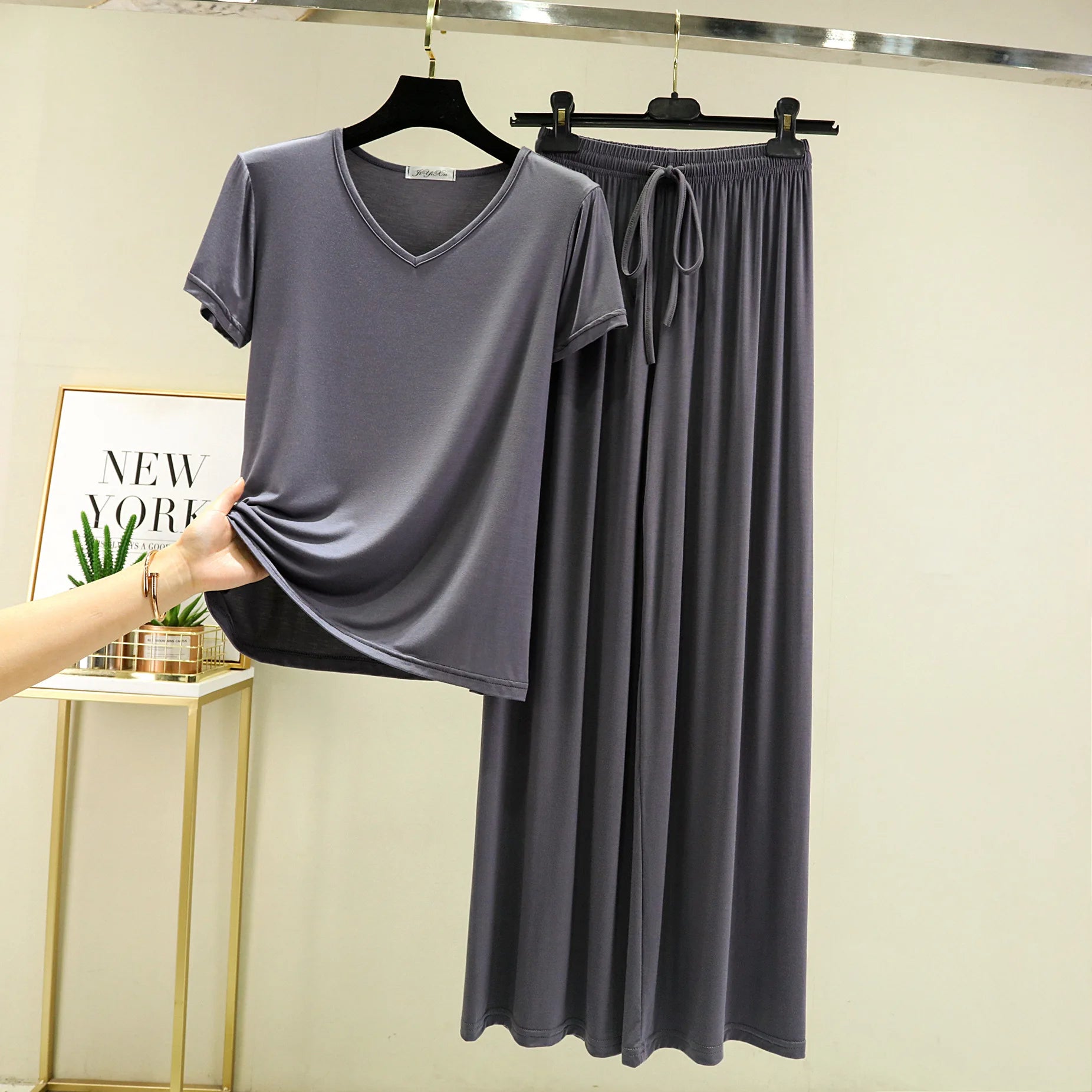 Modal Homewear 2pcs Pajamas set Short sleeve Tops and Trousers Solid color Casual Loose Sleepwear suit Plus size Nightwear