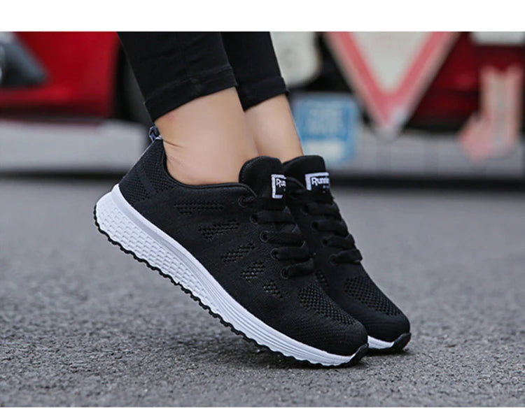 Women's Lace-up Casual Shoe Mesh Flat Shoes for Woman Summer Breathable White Sneakers Women's Vulcanized Sneakers Tenis Walking