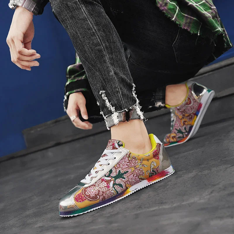 Fashion Graffiti Printed Men Suede Sneakers Red Running Shoes Men's Jogging Shoes Light Gym Trainers Men Flat Embroidery Shoes
