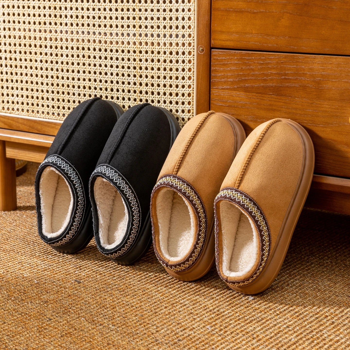 Men's Plush Fleece Lined Slippers Winter Warm House Shoes with Thick EVA Sole for Indoor/Outdoor Use Cozy Non-Slip Home Footwear