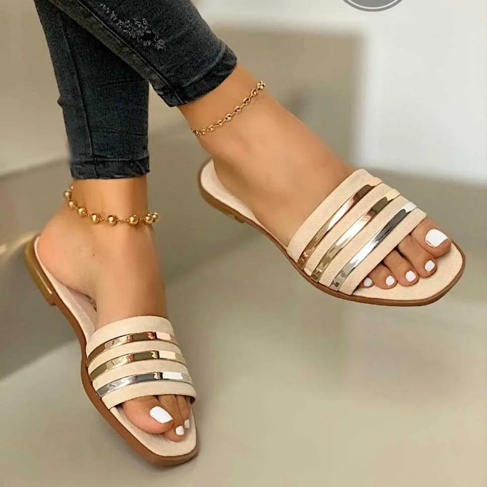 Women Slippers 2025 New Metal Striped Summer Flat Shoes Fashion Slip on Slides Women Outdoor Casual Slippers Plus Size Sandals