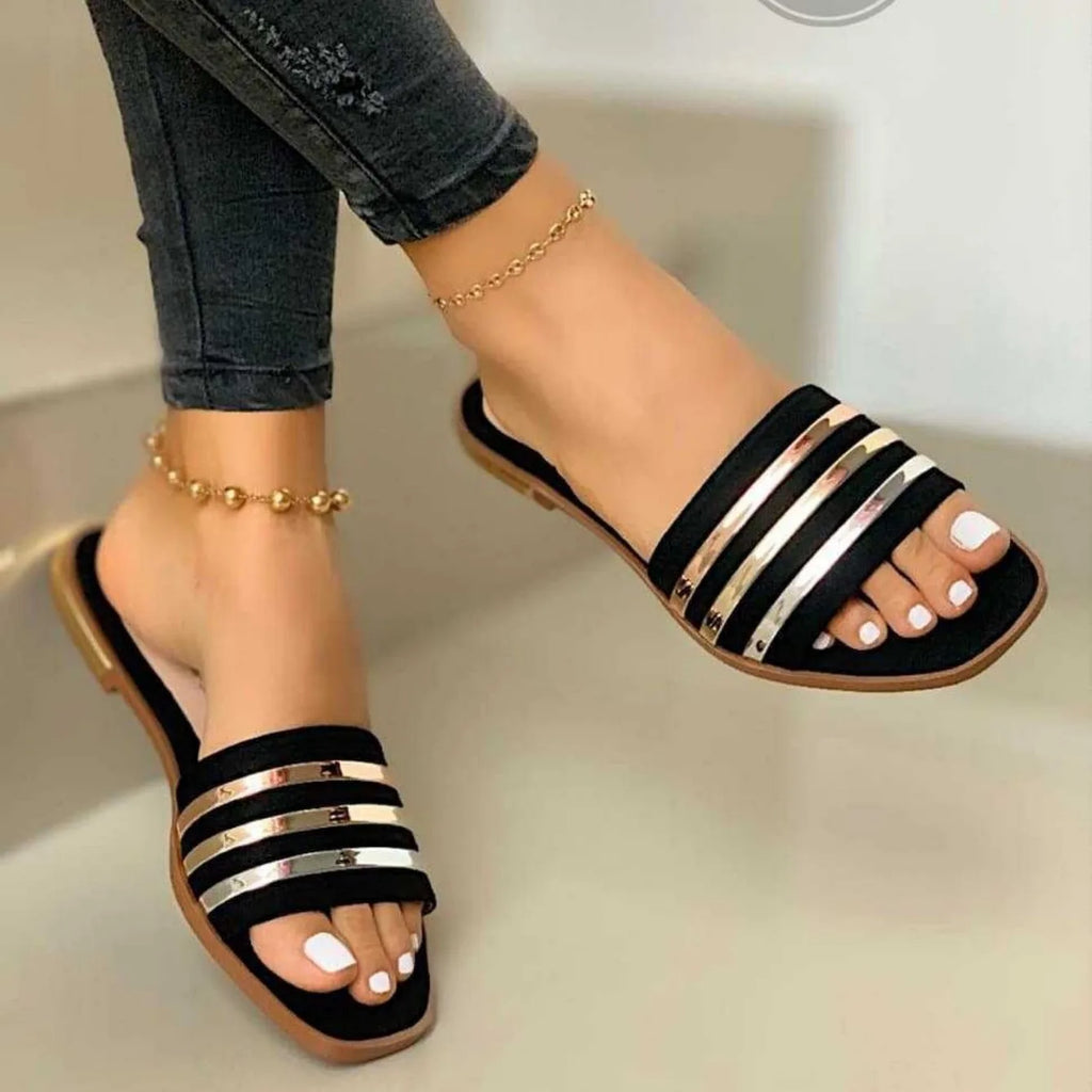 Women Slippers 2025 New Metal Striped Summer Flat Shoes Fashion Slip on Slides Women Outdoor Casual Slippers Plus Size Sandals