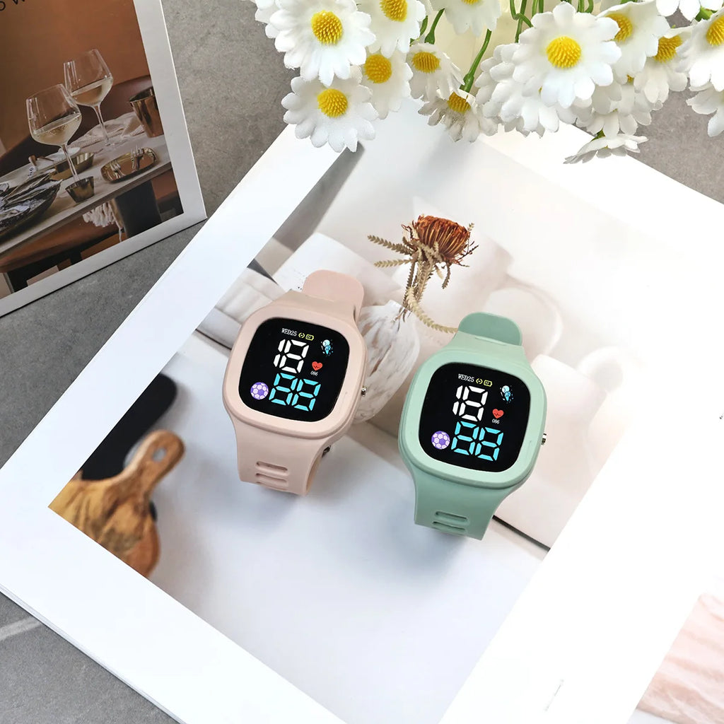 Ladies Small Square Watch i Fashion Astronaut LED Electronic Watch