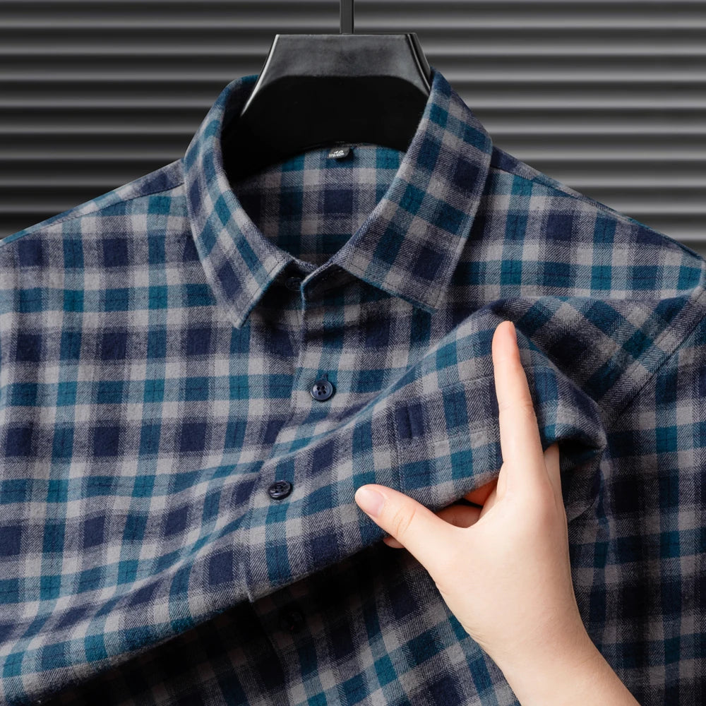 Men's Flannel Shirt Long Sleeve Plaid Button Down Shirts Regular Fit Casual Work Soft Cotton Tops Family Gathering with Pocket