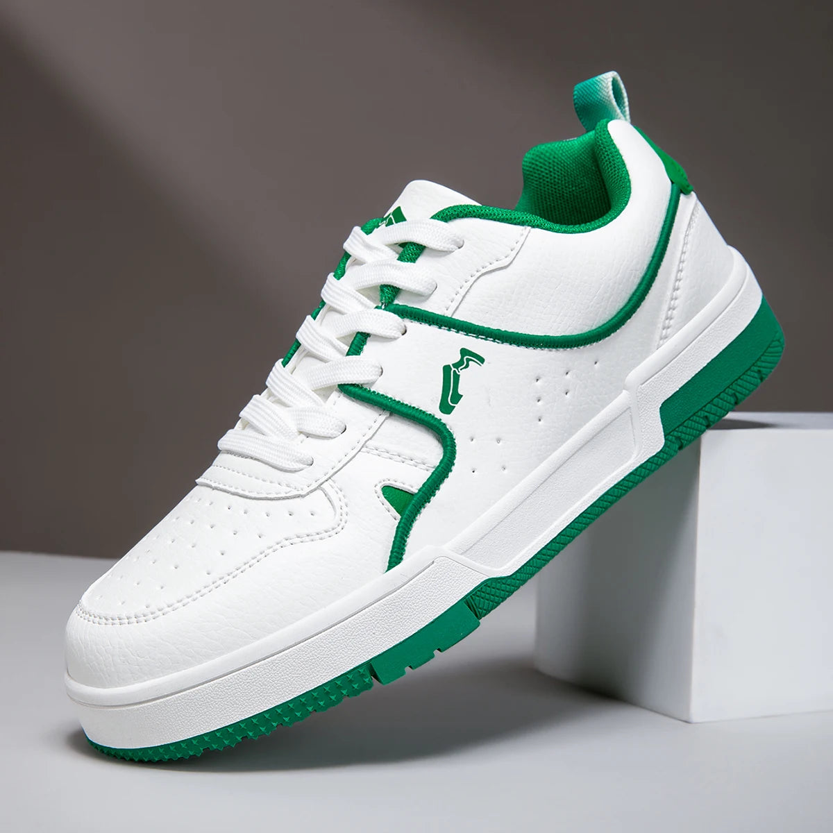 Men Board Shoes Autumn Trendy Lace Up Flat Sports Shoes Anti Slip Comfortable Couple Daily Wear Casual Sneakers for Men