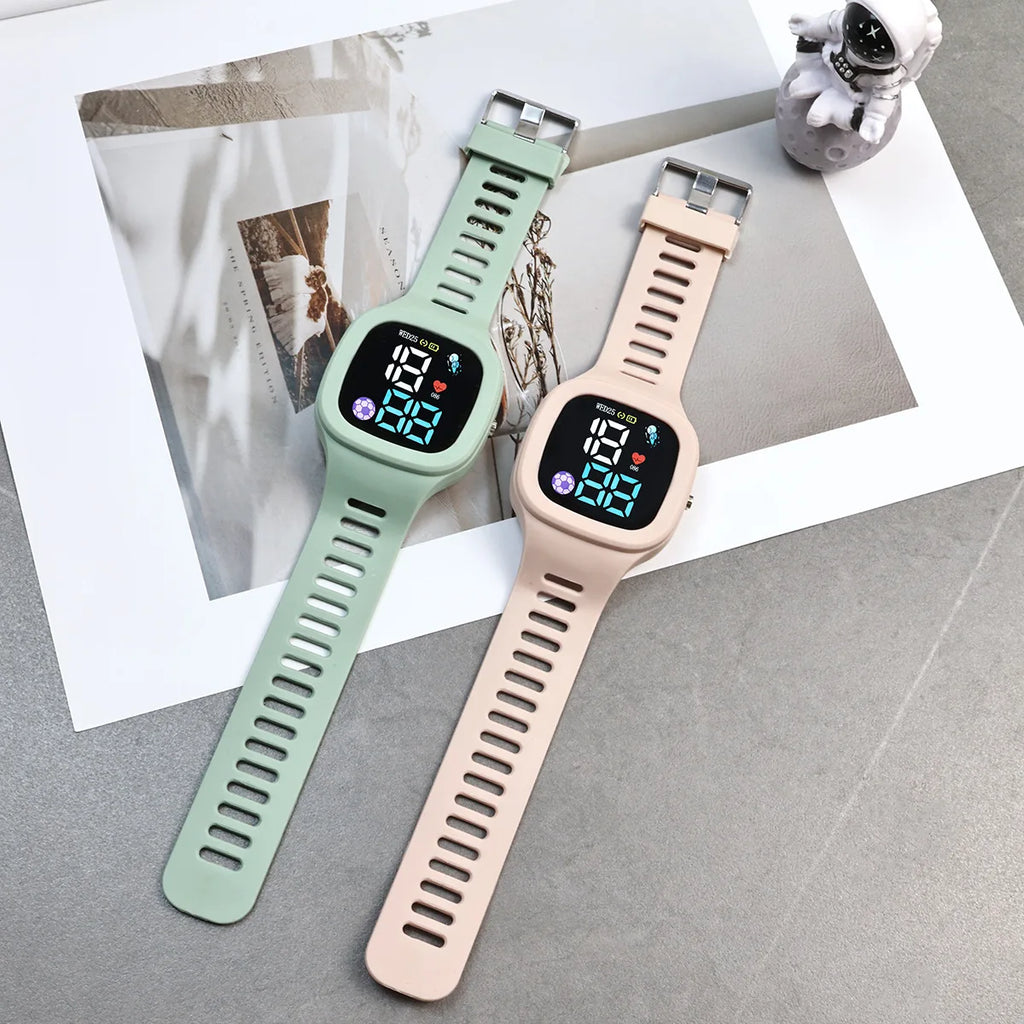 Ladies Small Square Watch i Fashion Astronaut LED Electronic Watch