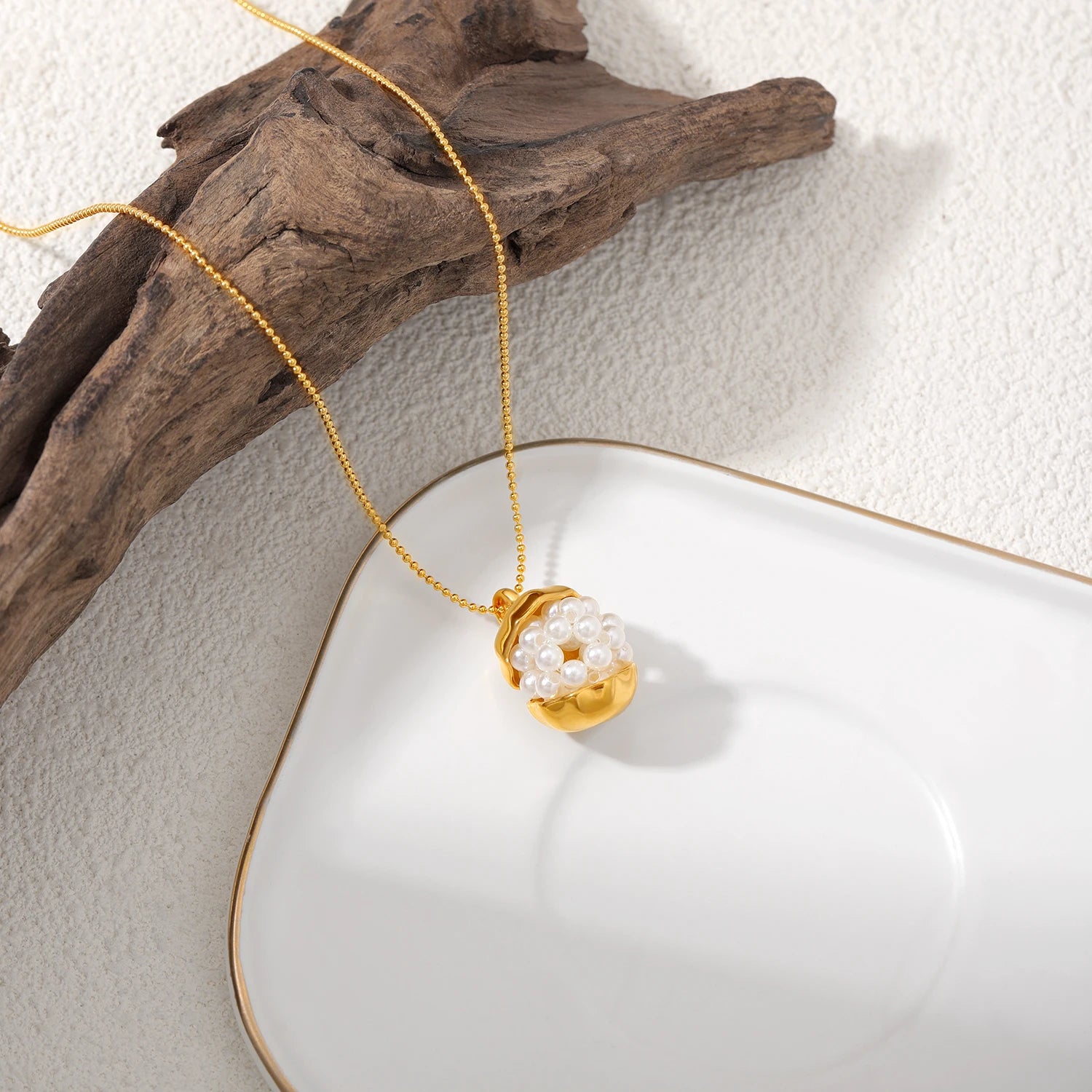 18K Gold Plated Pearls Pendant Necklace Waterproof Stainless Steel Round Bead Chain Chunky Geometric Femal Party Jewelry Gifts