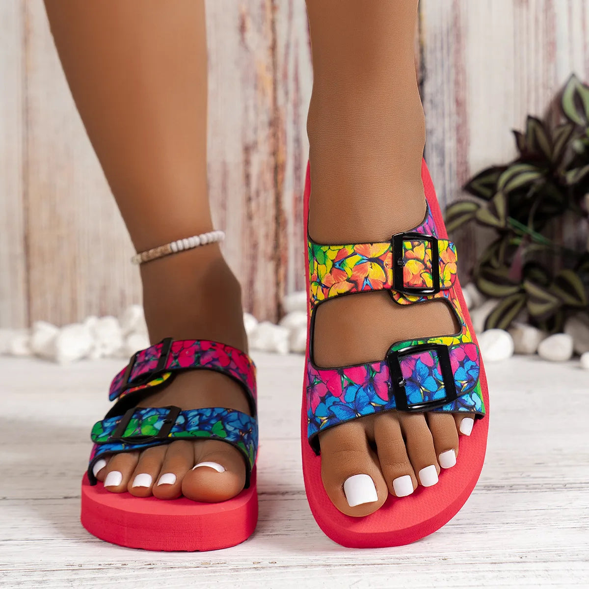 Women Slippers Lightweight Slippers New Mixed Colors Buckle Women Sandals Casual Beach Slippers House Shoes Designer Flat Shoes