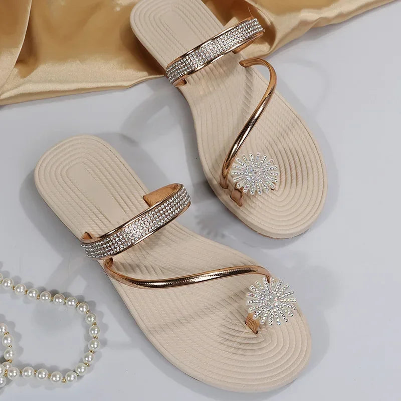 Women Summer Flat Rhinestone Flower Beach Slippers Comfy Clip Toe Lady Flat Beach Sandals Casual Female Flip Flops Zapatos Mujer