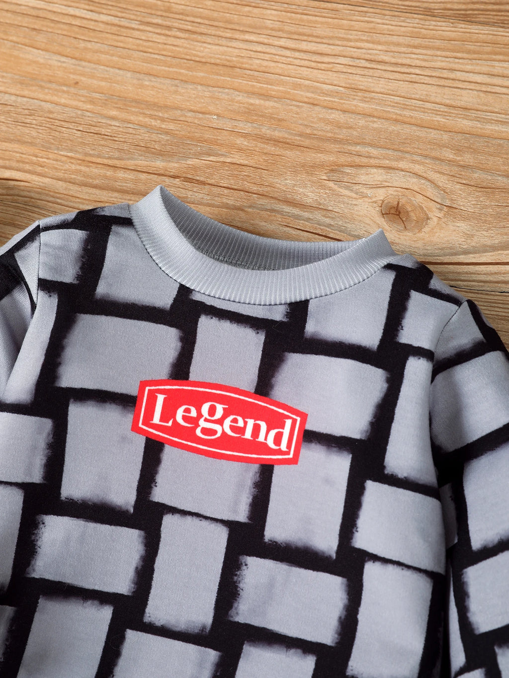 Boys' Trendy Checkered Sweatshirt + Vintage Washed Jeans Two-Piece Set