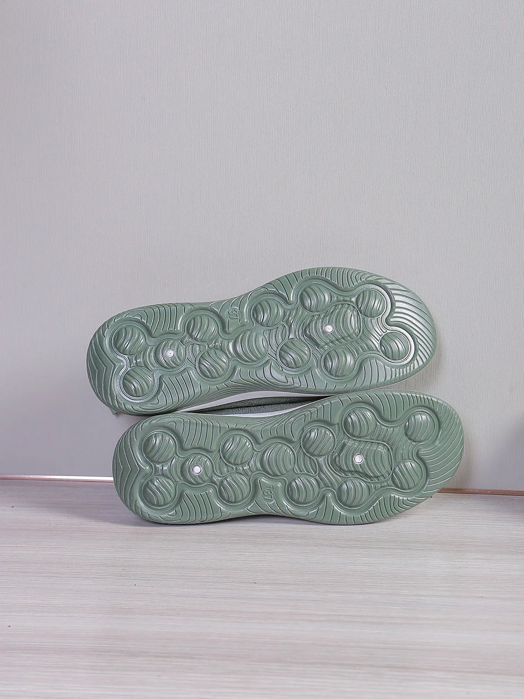 New Women's Sneakers Breathable Mesh Casual Shoes for Women Comfortable Soft Sole Walking Shoes Fashion Shallow Mouth Flat Shoes