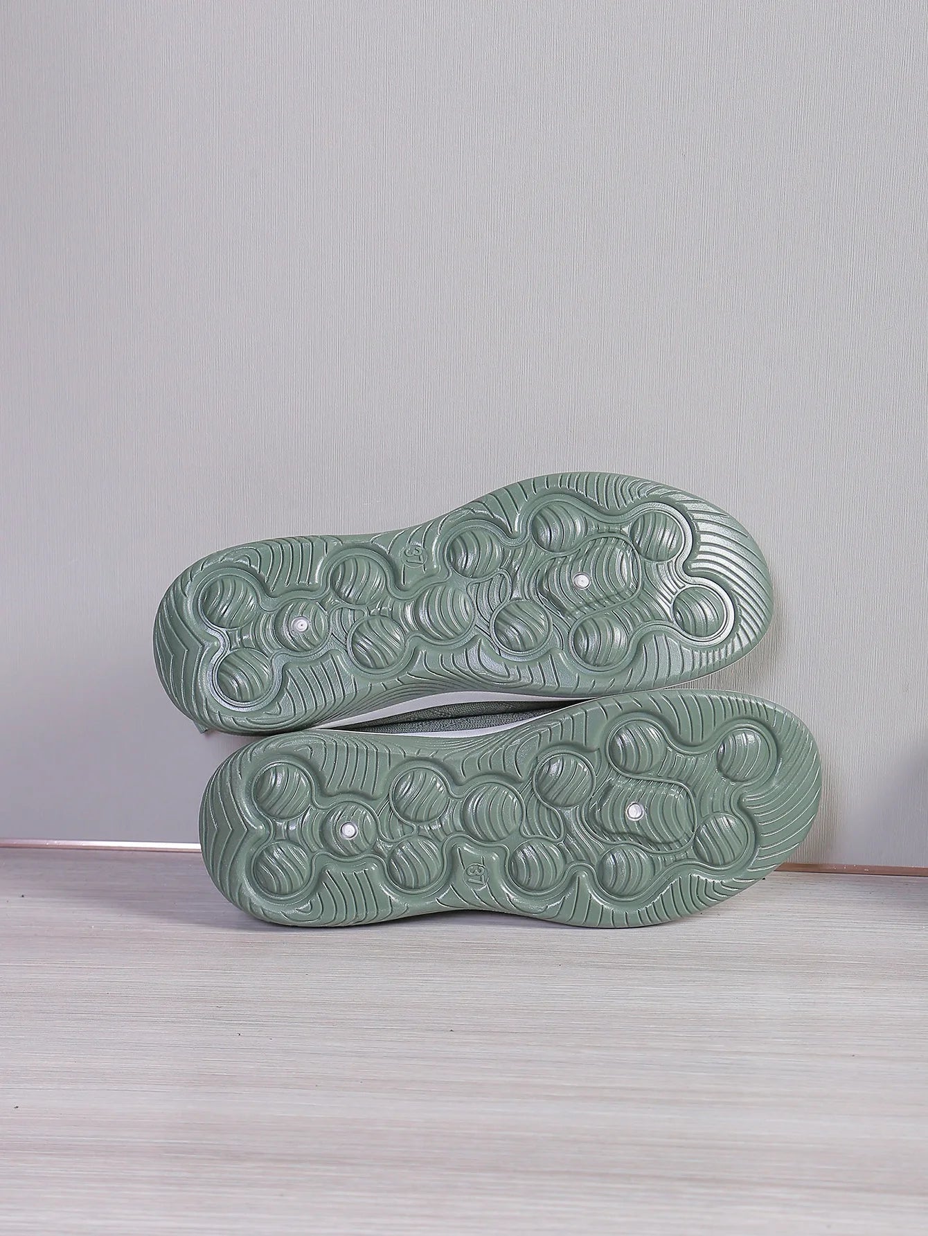 New Women's Sneakers Breathable Mesh Casual Shoes for Women Comfortable Soft Sole Walking Shoes Fashion Shallow Mouth Flat Shoes