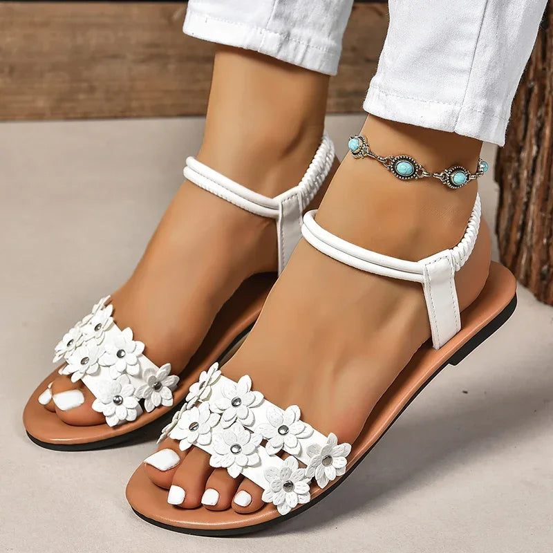 Flower Decoration Flat Sandals for Women Summer 2025 Lightweight Comfort Beach Shoes Woman Fashion White Floral Dress Sandalias