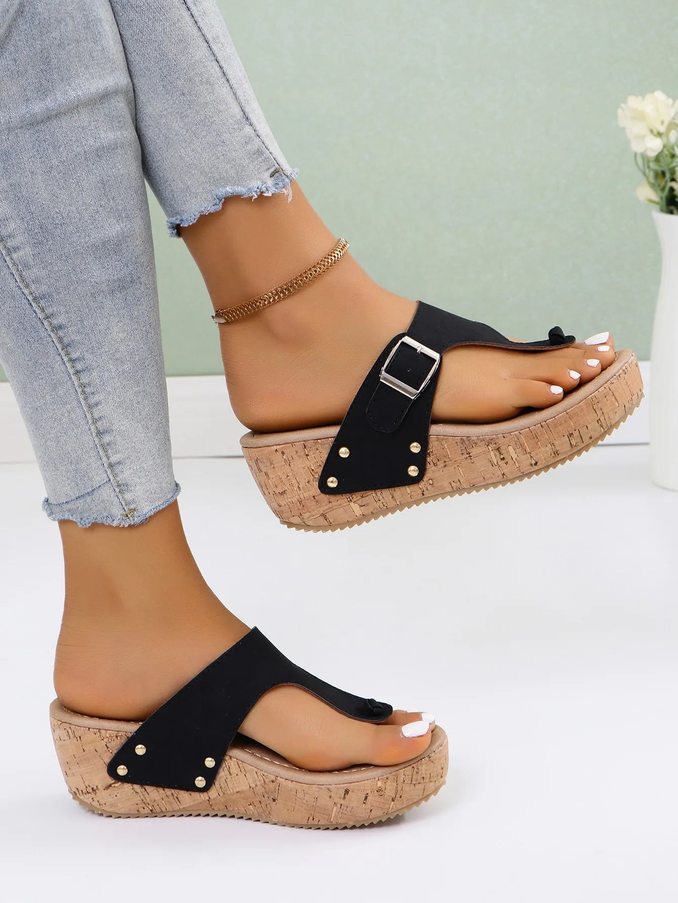 Women Sandals Platform Clip Toe Slippers Flip Flops Summer Wedges Fashion High Heels Shoes for Women New Trend Outdoor Sandals