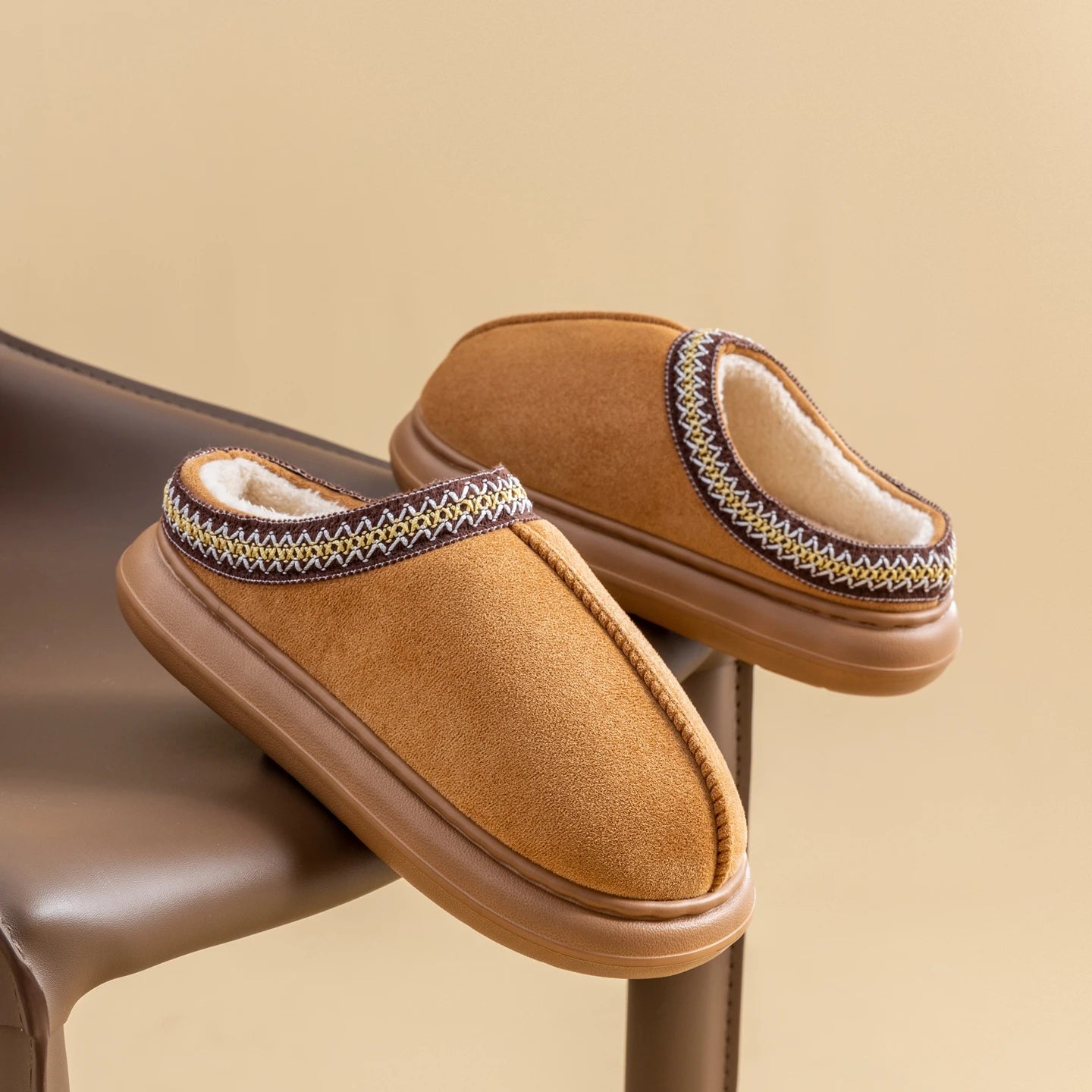 Men's Plush Fleece Lined Slippers Winter Warm House Shoes with Thick EVA Sole for Indoor/Outdoor Use Cozy Non-Slip Home Footwear