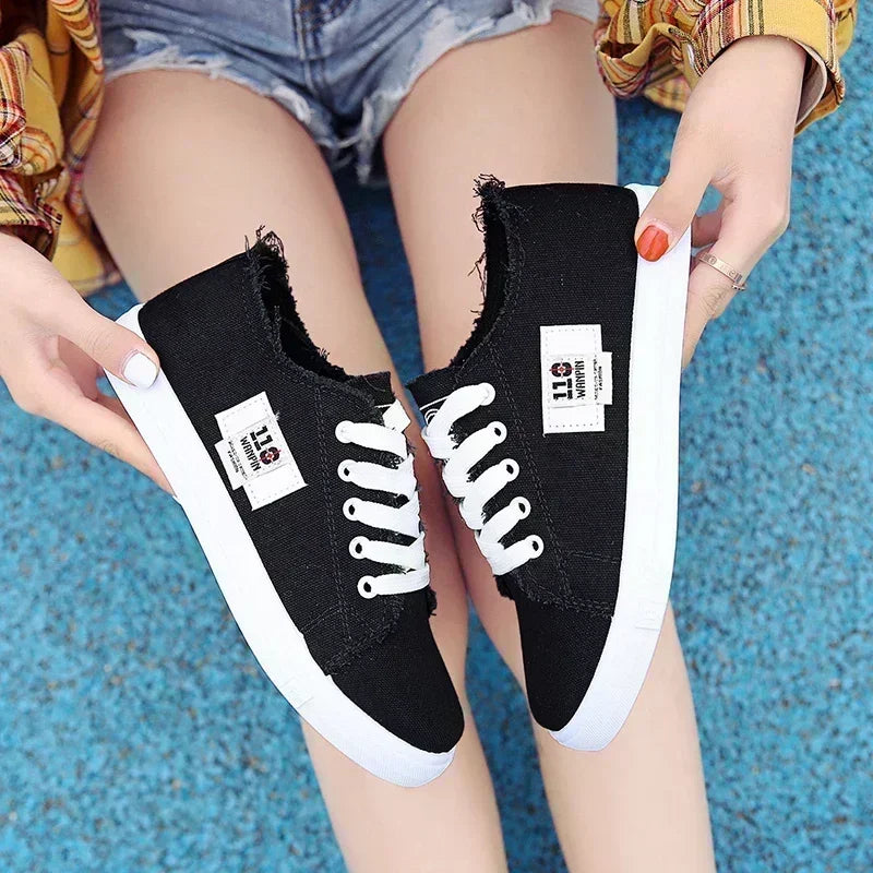 Spring New Style Comfortable Casual Flat White Shoes Canvas Low-top Cross-strap Lightweight Sports Shoes for Women
