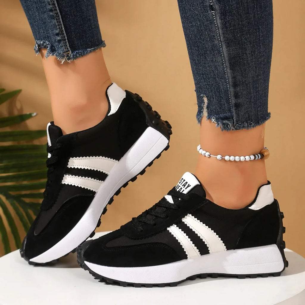 Spring Thick Bottom Women Sneakers 2025 Summer Casual Patchwork Leather Sneakers Women Outdoor Casual Comfortable Shoes Ladies