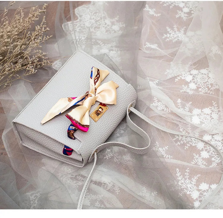 2024 New Women Ribbon PU Leather Bow Decor Mini Flap Hangbag Ladies Fashion Wallet Shoulder Messenger Crossbody Bag Totes Wallet