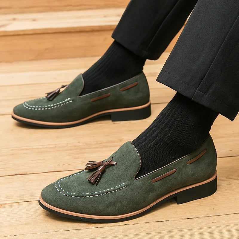 British Style Tassel Loafers Man Quality Suede Leather Shoes For Man Luxury Pointed Elegant Gentleman's Shoes chaussures homme